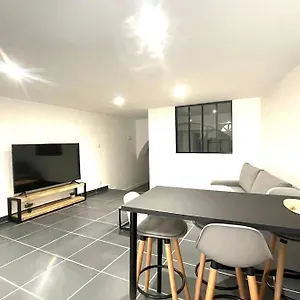 Grand T2 Rue Simeon Gouet , Vienne (Isere) France